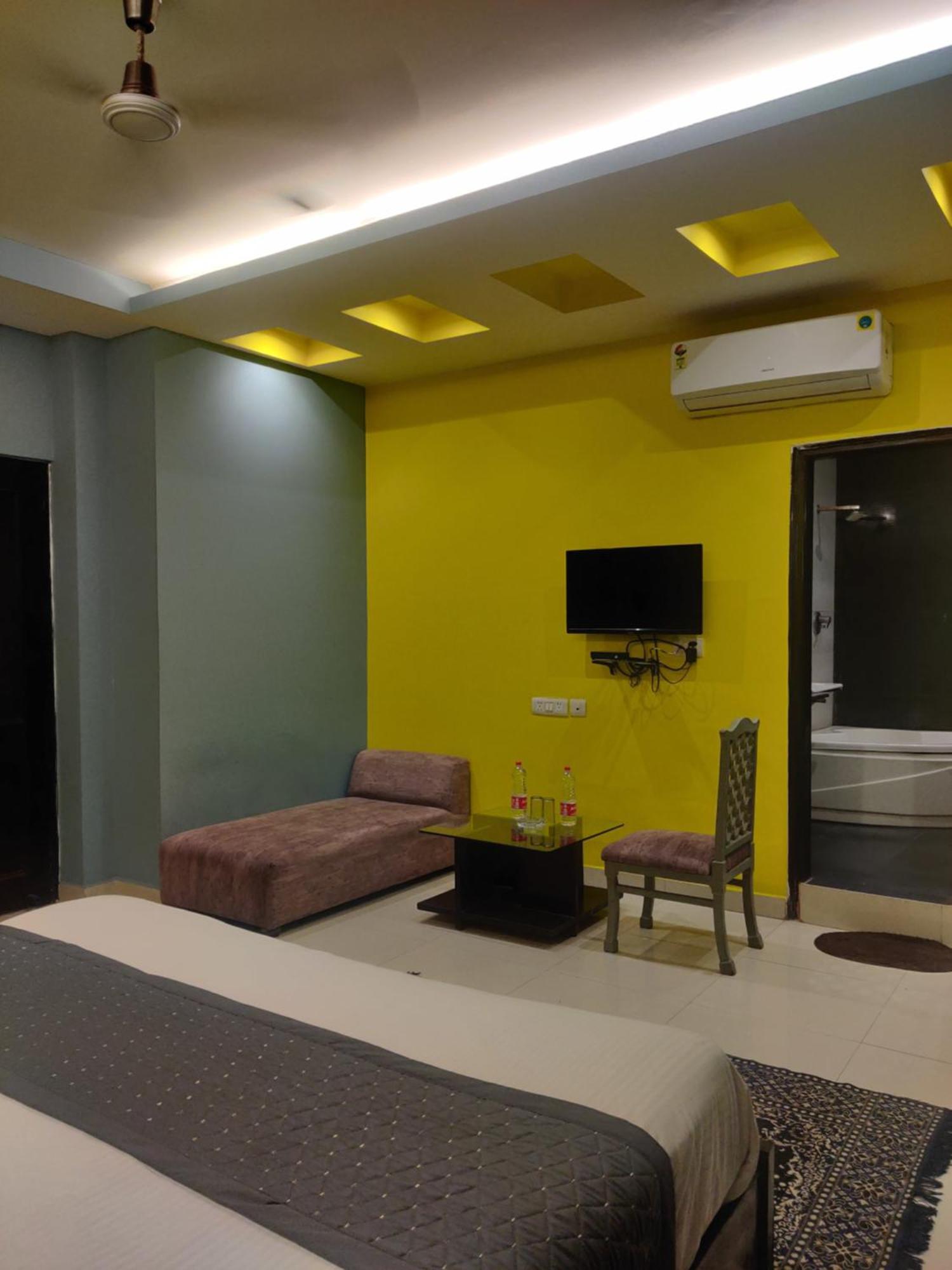 Hotel Delhi Airport Plaza Igi Airport Neu-Delhi Exterior foto